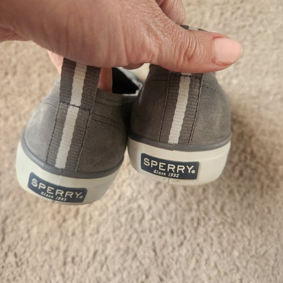 Sperry women size 7 - Picture 3 of 3